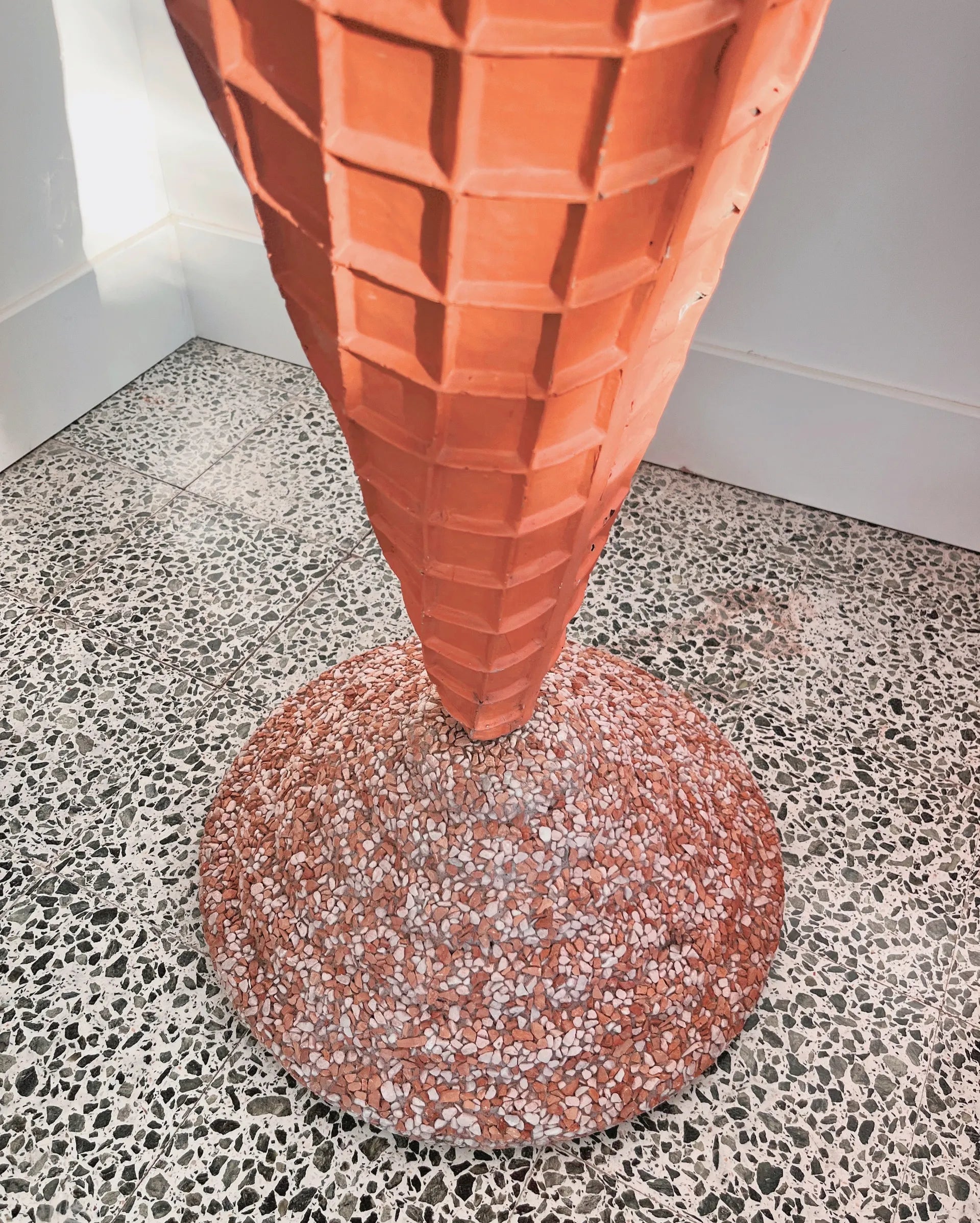 Sculpture cornet de glace à l’Italienne, objet publicitaire vintage - Club Barbara