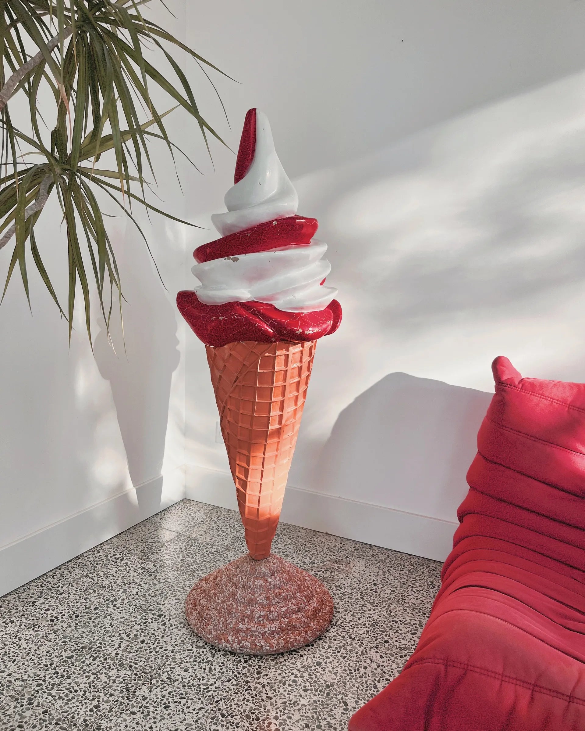 Sculpture cornet de glace à l’Italienne, objet publicitaire vintage - Club Barbara
