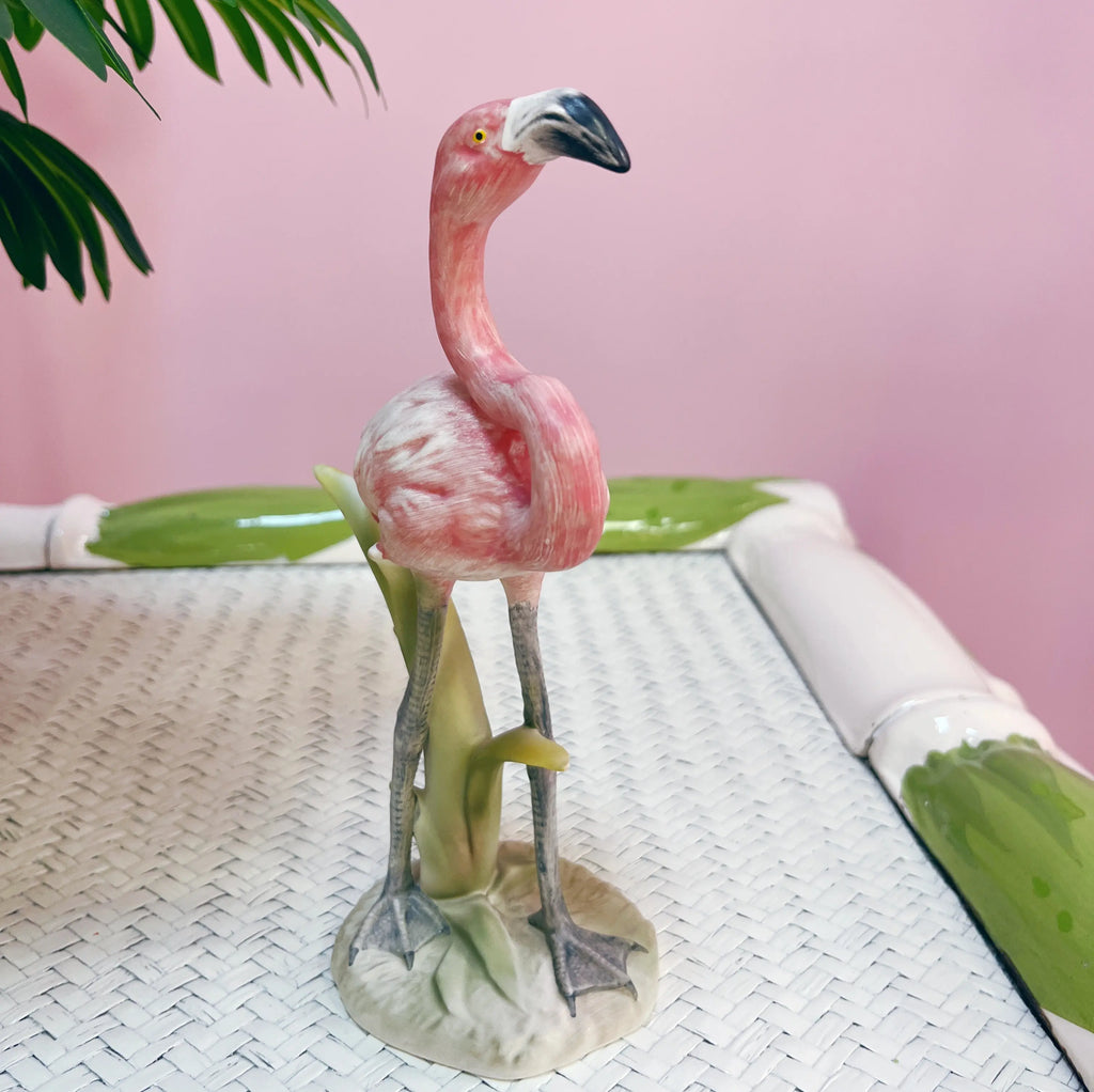 Détails plumes flamant rose Goebel Club Barbara
