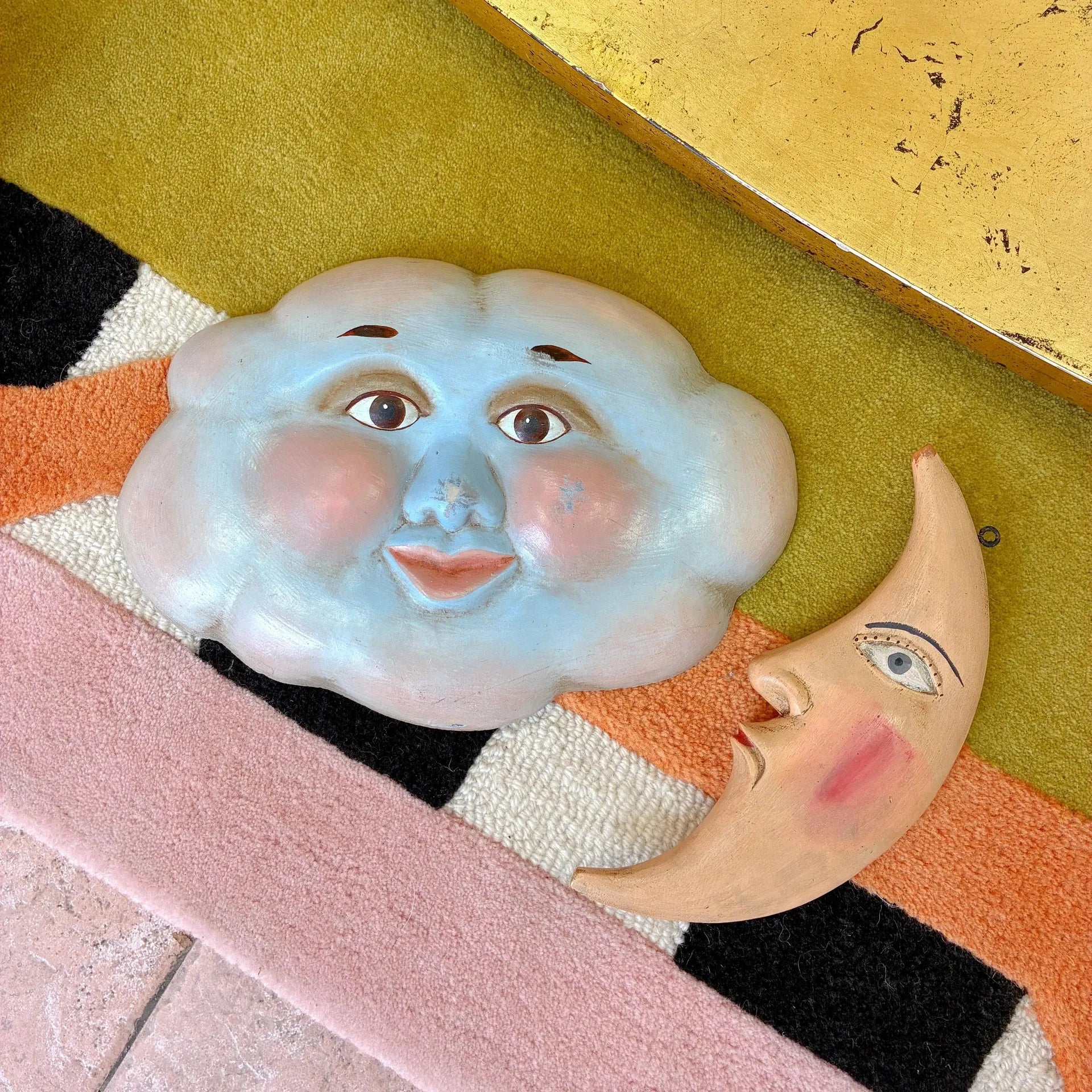 Sculpture murale nuage, visage peint à la main, Folk Art céleste, années 80 - Club Barbara