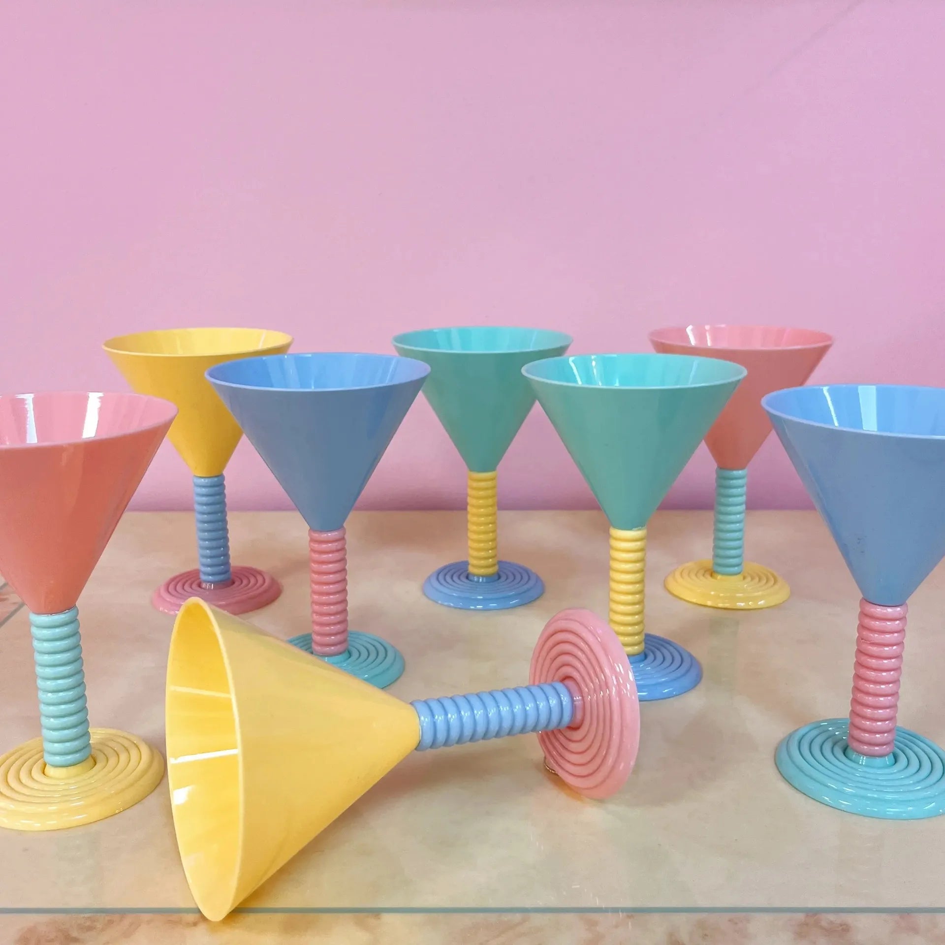Service de 8 coupes à glace pastel tricolore, Memphis Design - Club Barbara