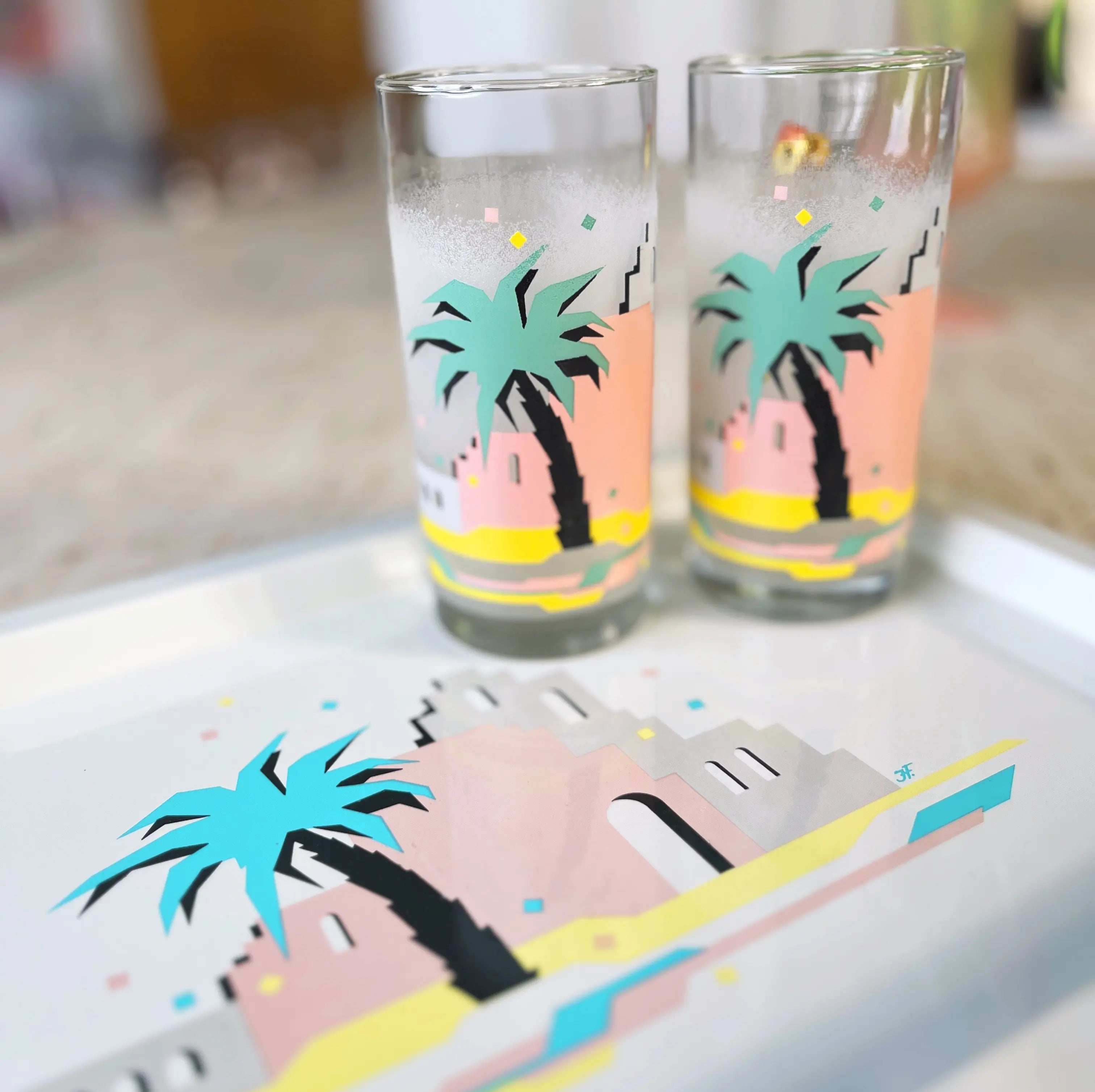 Set duo plateau métal et verres cocktail palmier pastel années 80, Club Barbara

