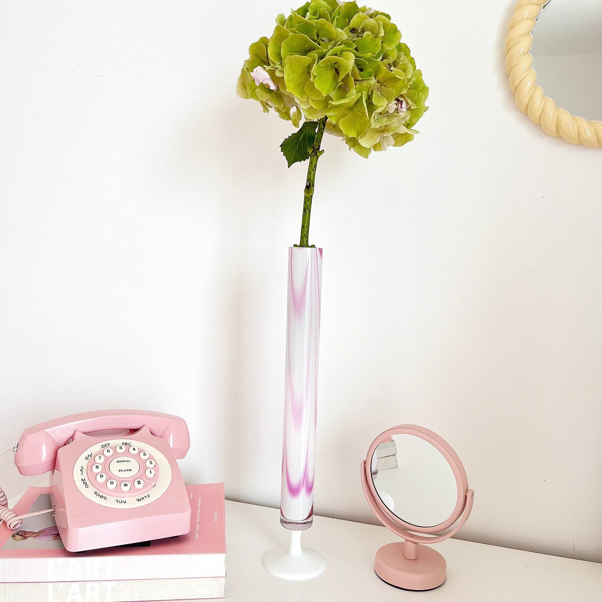 Soliflore en verre soufflé rose - Club Barbara