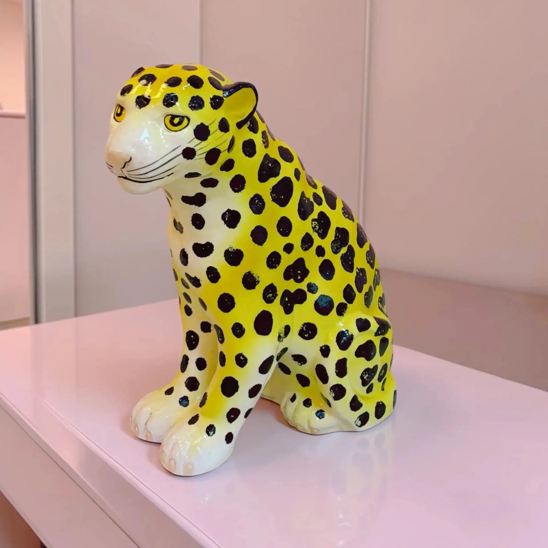 Statue jaguar vintage en céramique italienne émaillée, jaune, années 70 - Club Barbara