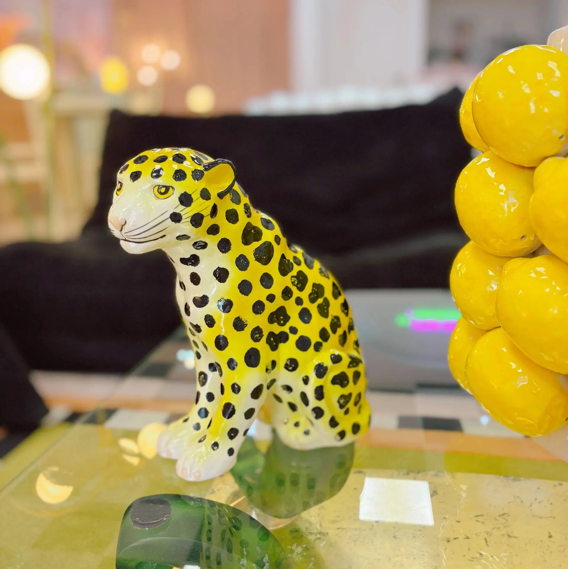 Statue jaguar vintage en céramique italienne émaillée, jaune, années 70 - Club Barbara