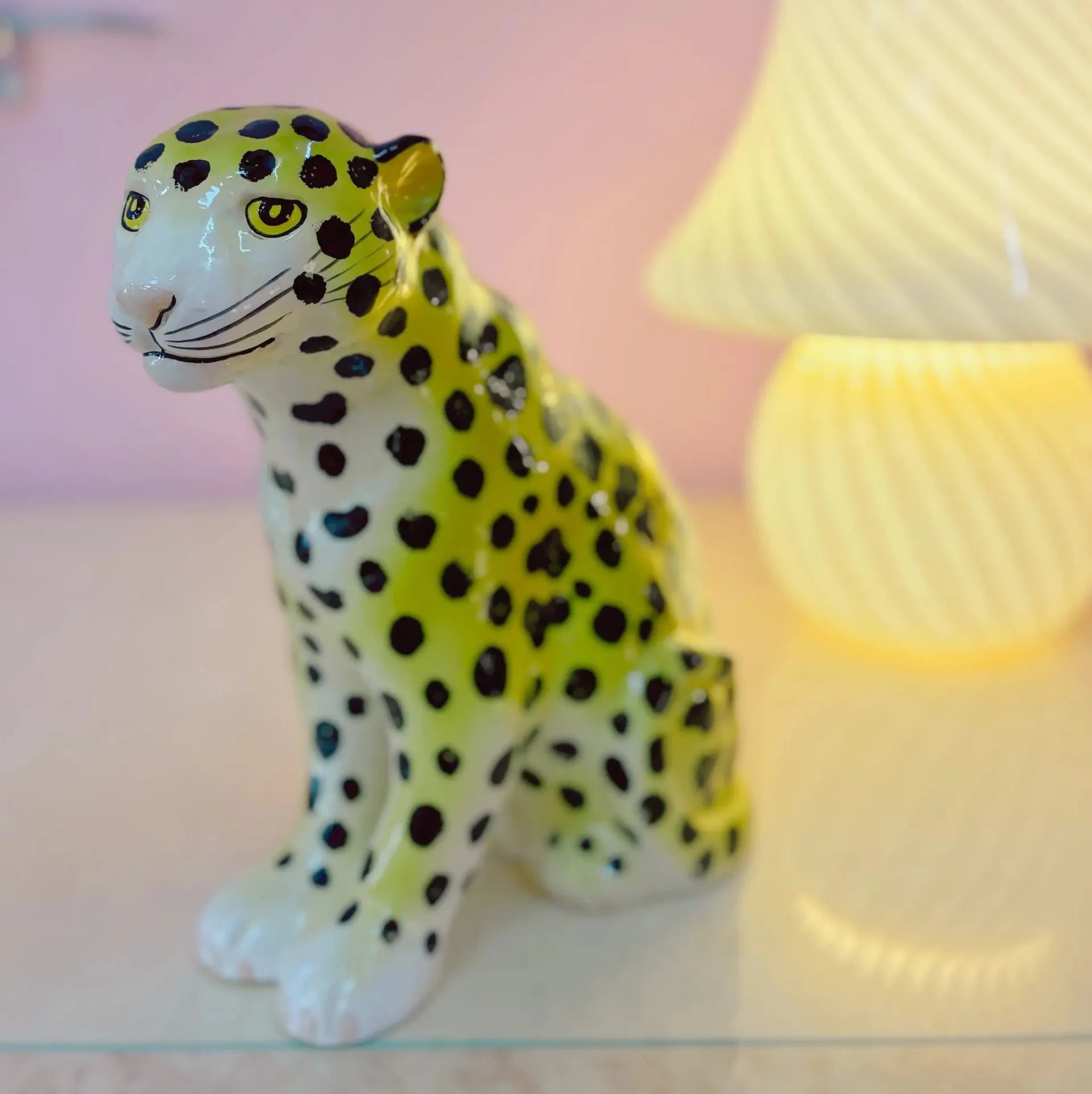 Statue jaguar vintage en céramique italienne émaillée, jaune, années 70 - Club Barbara