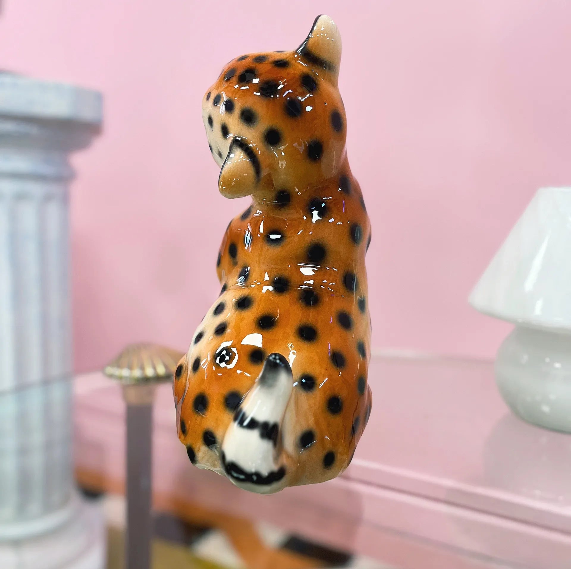 Statuette bebe panthère en céramique émaillée, Italie, années 80 - Club Barbara