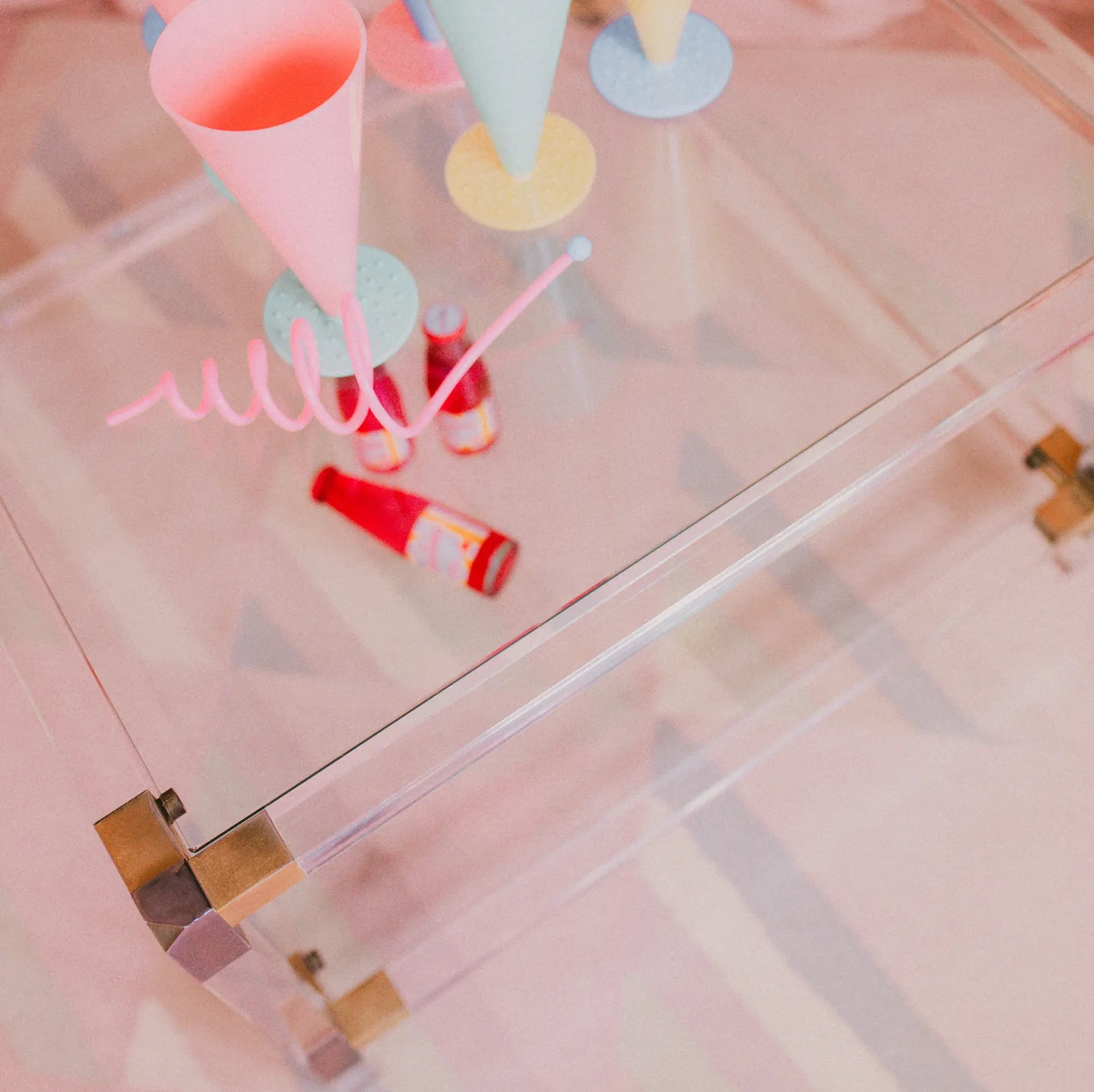 Table basse vintage en lucite transparente et verre, années 70, Club Barbara