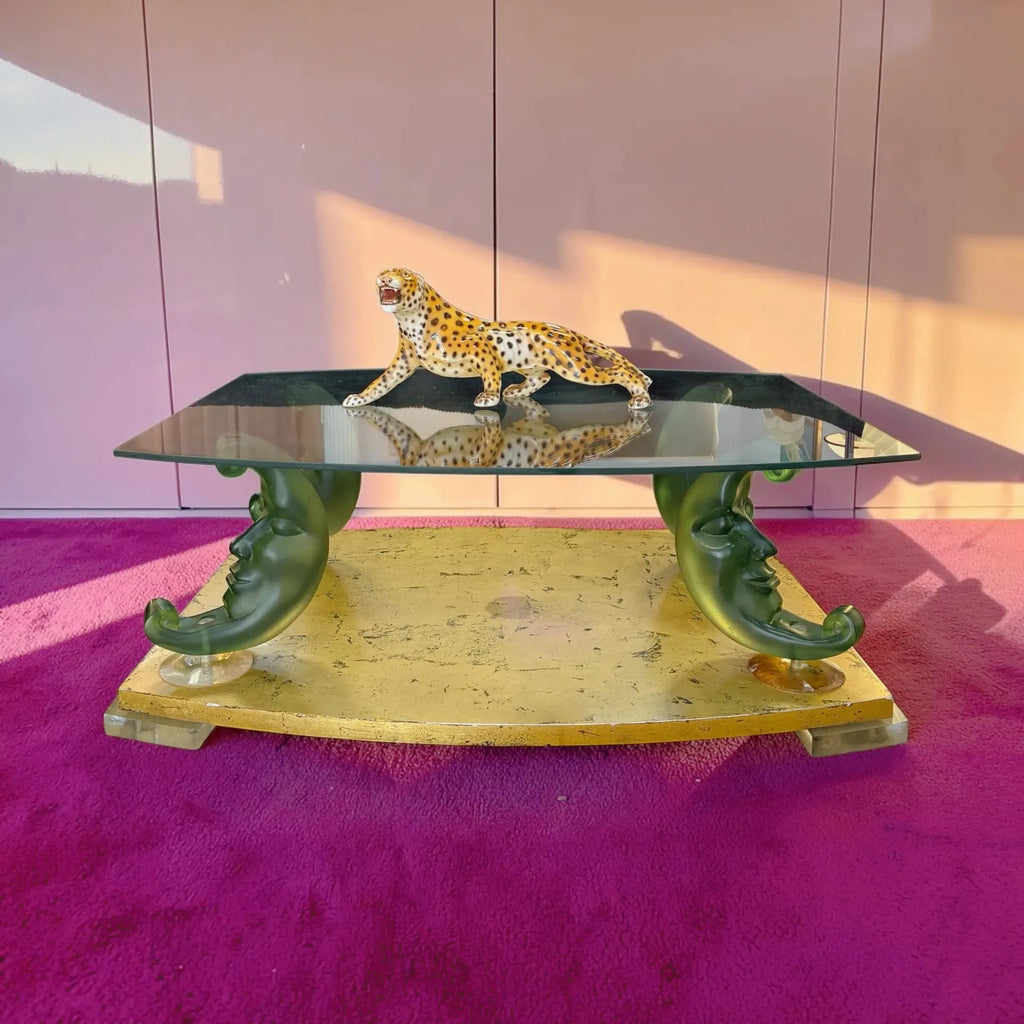Table basse vintage design postmoderne, pieds lune en résine, plateau verre, années 80 - Club Barbara