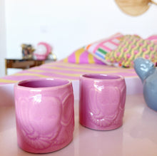 Load image into Gallery viewer, Vintage hippo teapot and pink cups
