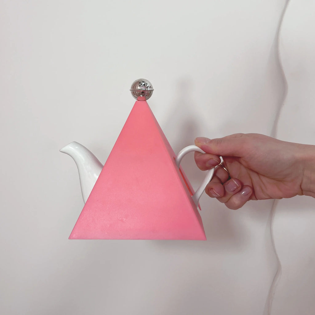 Théière design vintage avec couvercle pyramidal, Club Barbara
