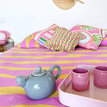 Load image into Gallery viewer, Vintage hippo teapot and pink cups
