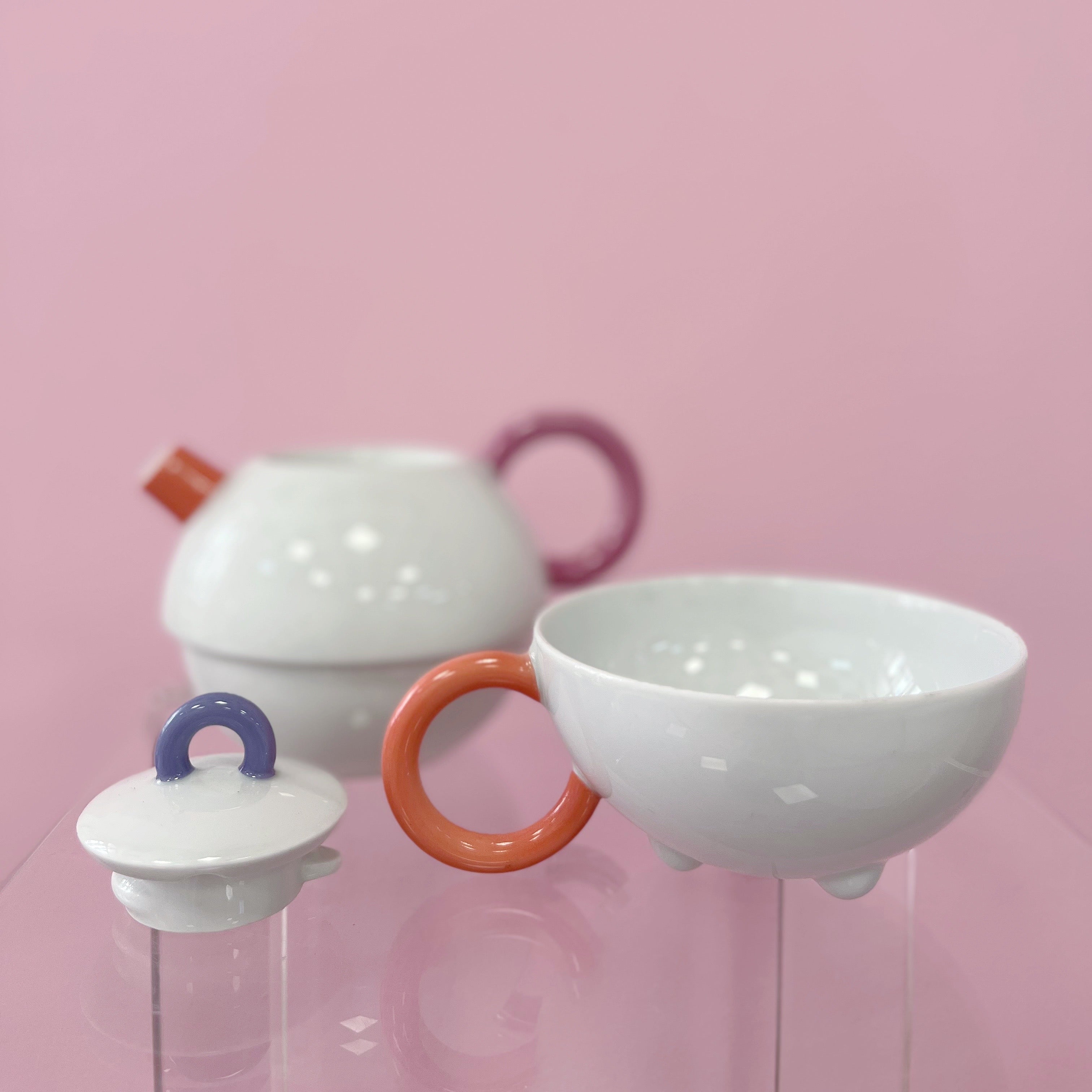 Théière collection Fantasia Memphis Design, années 80, par Matteo Thun