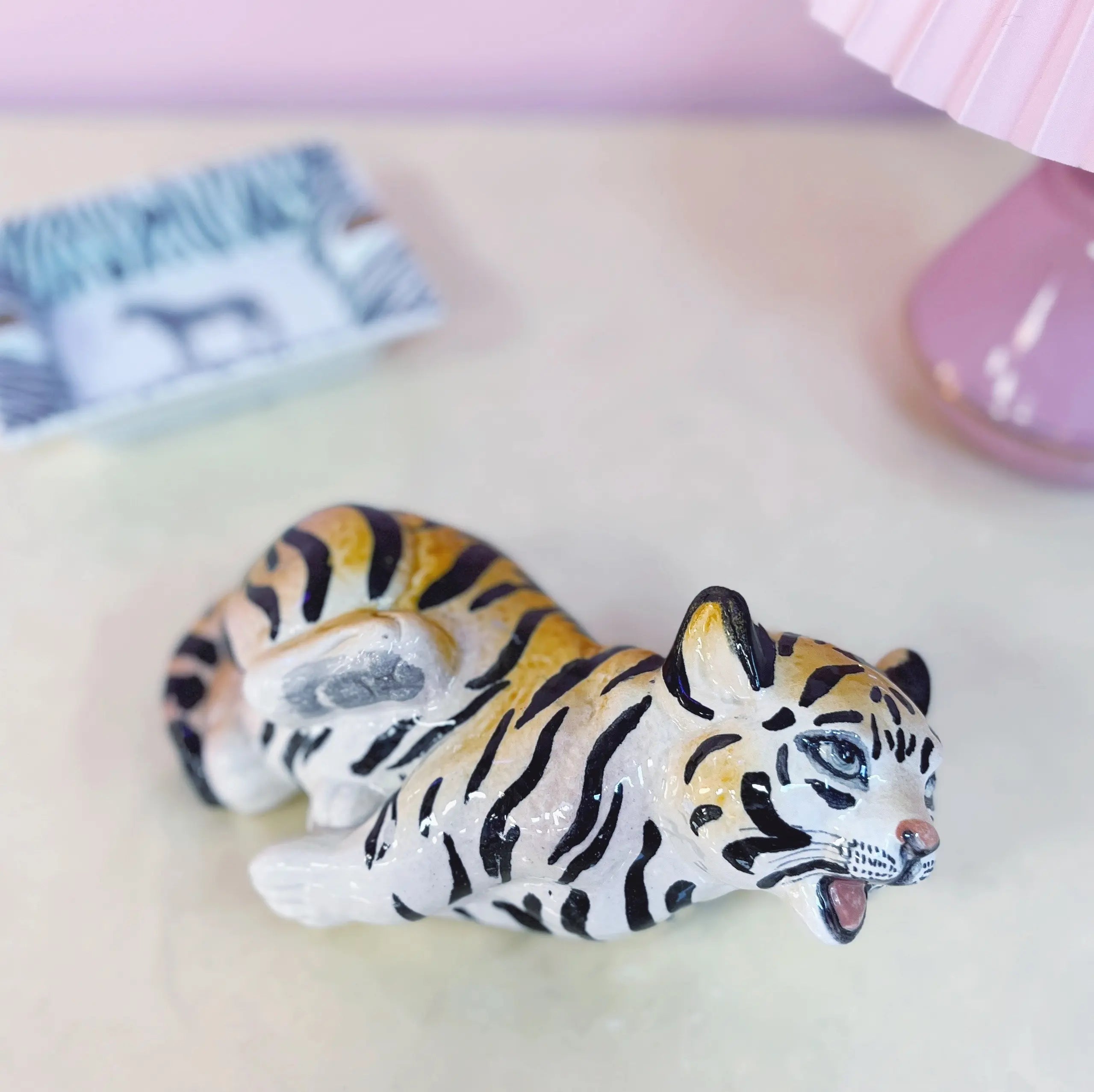 Bébé tigre vintage en céramique made in Italy années 70 signé Club Barbara