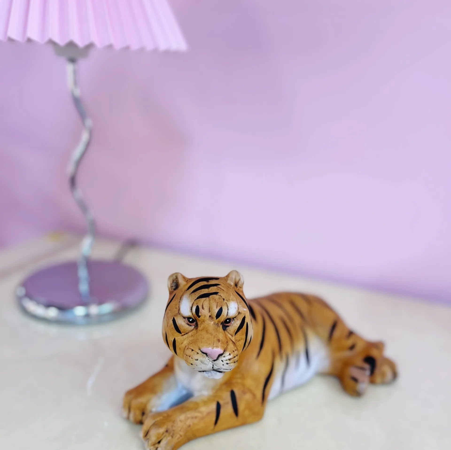 Tigre du Bengale en terre cuite peinte à la main, années 80 - Club Barbara