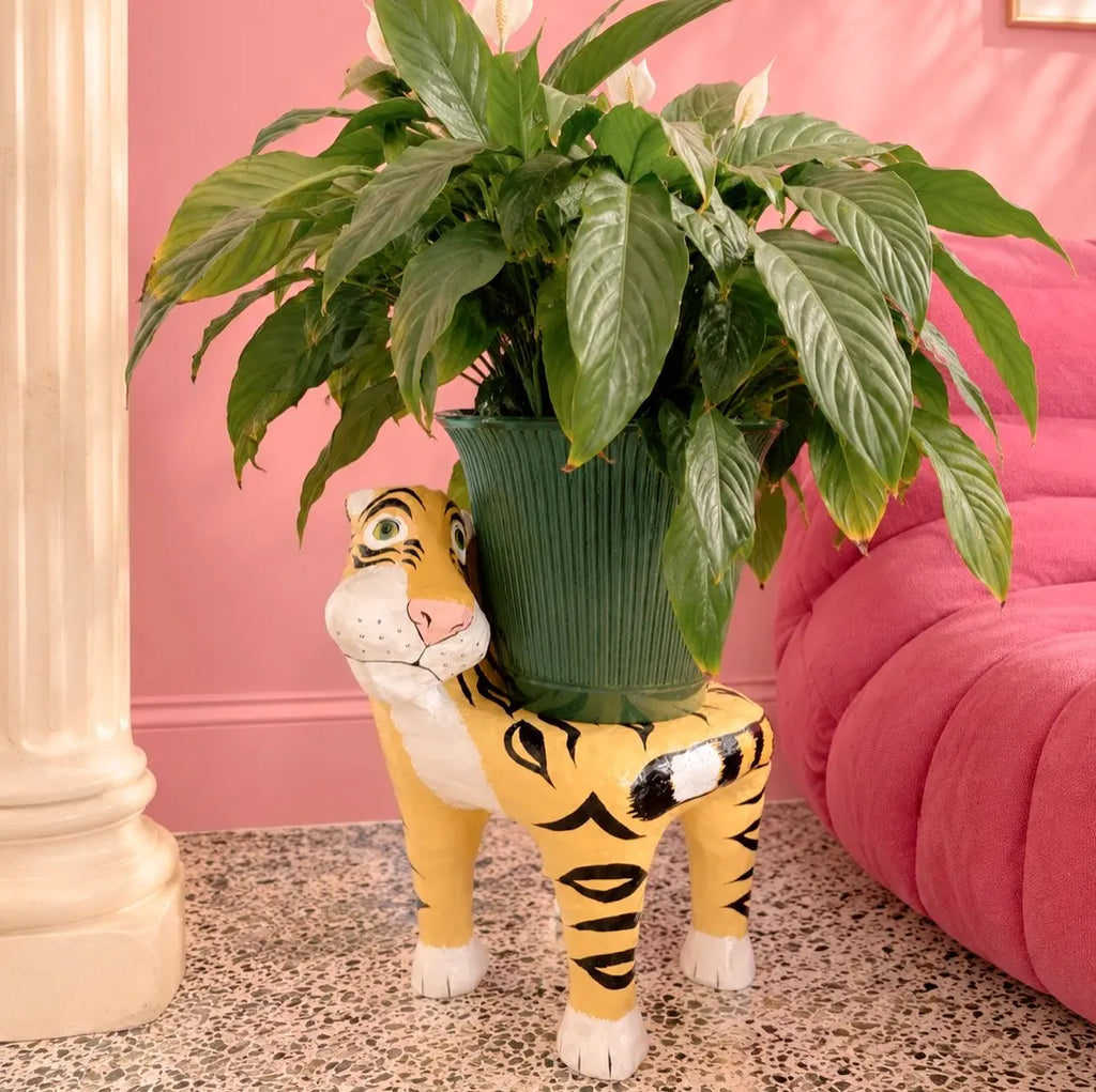 Tigre en papier mâché peint à la main, regard vert
