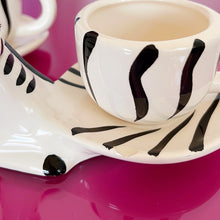 Load image into Gallery viewer, Vintage zebra mugs
