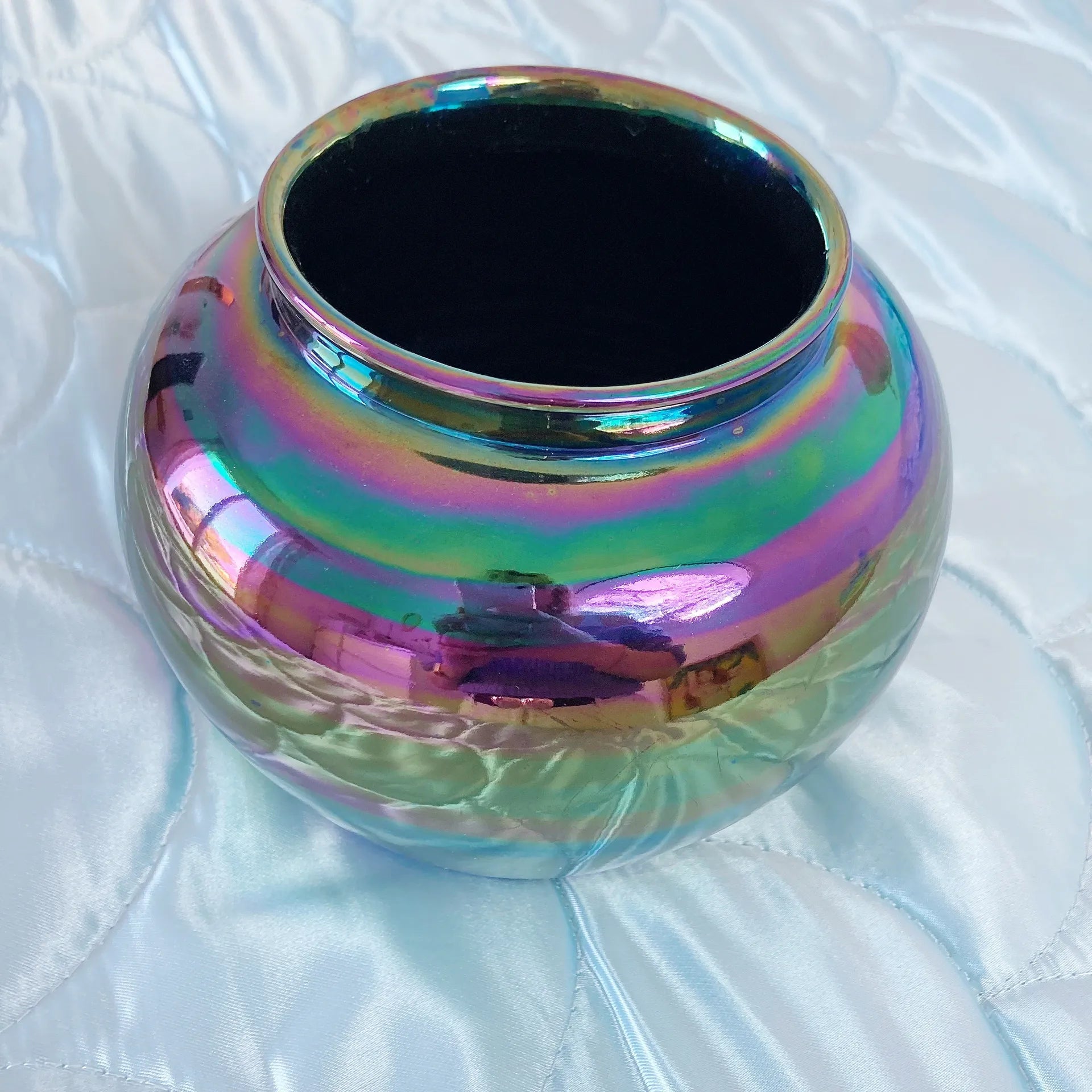 Vase 80’s iridescent pétrole - Club Barbara
