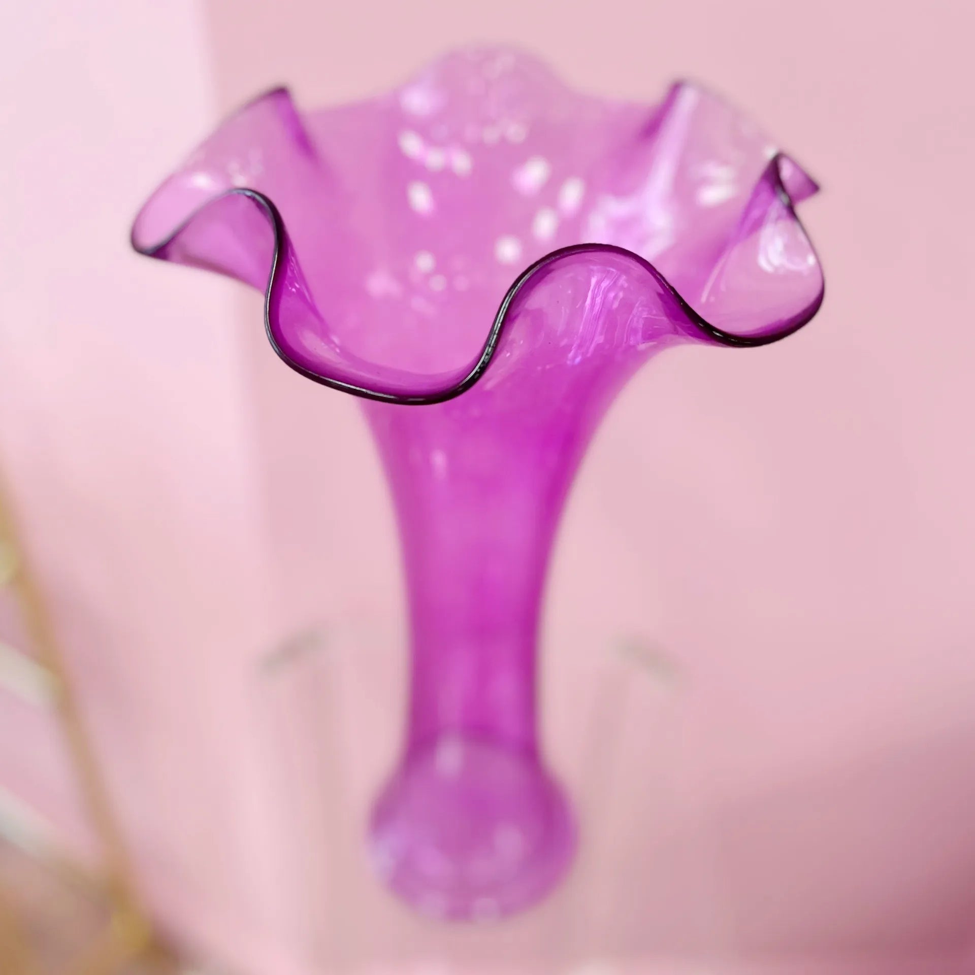 Vase Améthyste à Volant – Verre, vintage - Club Barbara