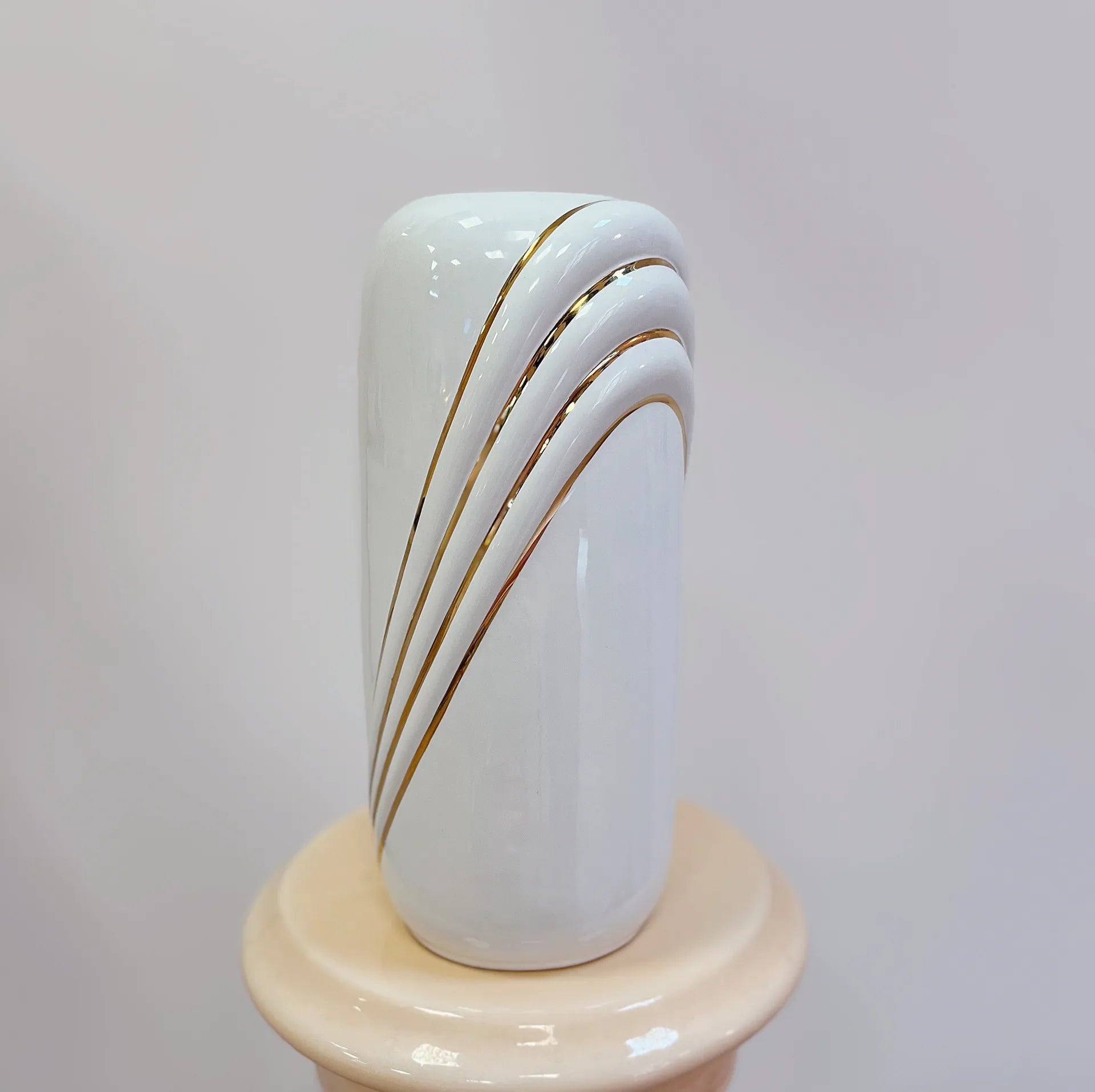 Vase Art Déco doré 80s - Club Barbara