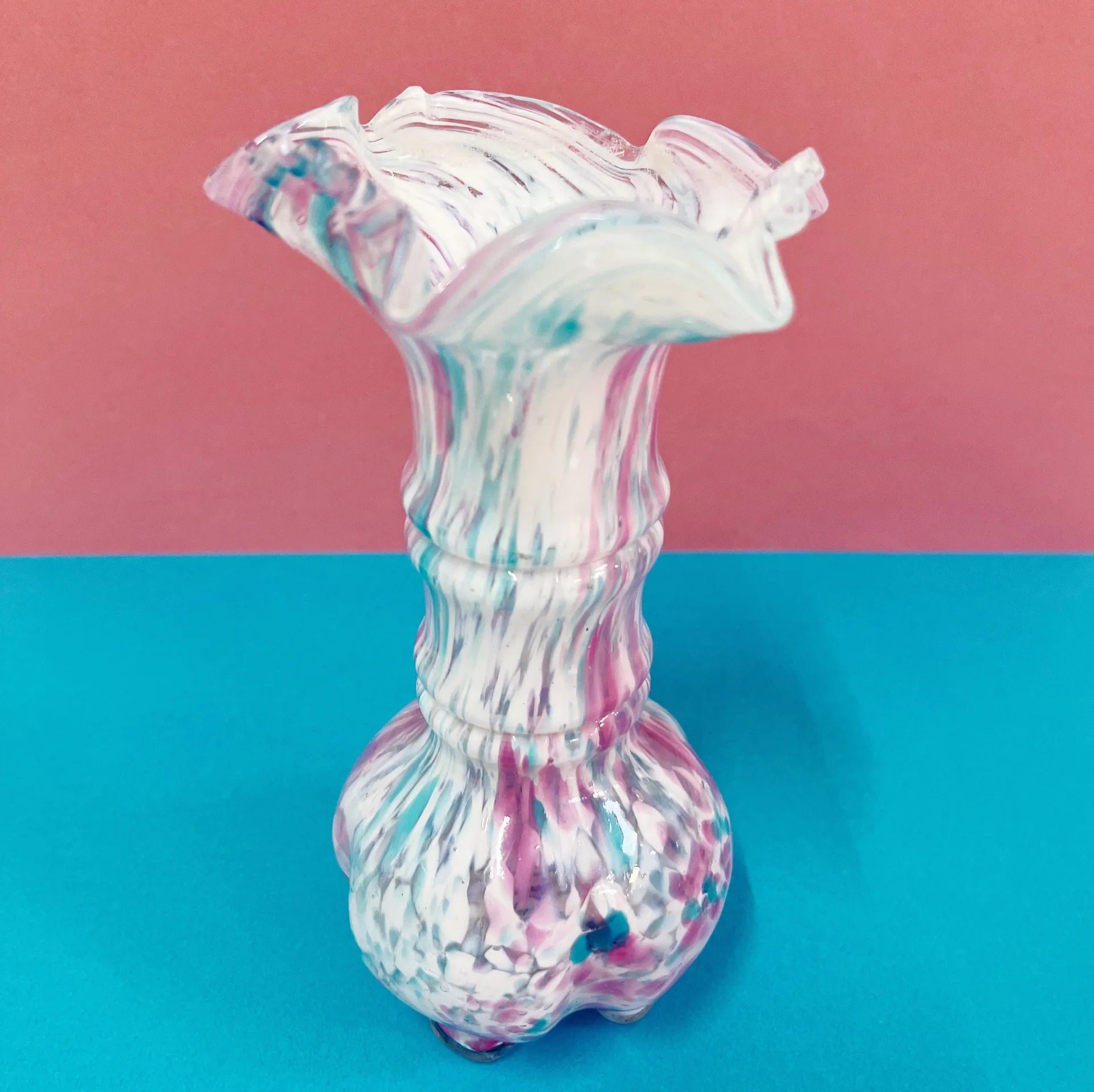 Vase moucheté rose et bleu col corolle, dans le goût du verre de Clichy - Club Barbara