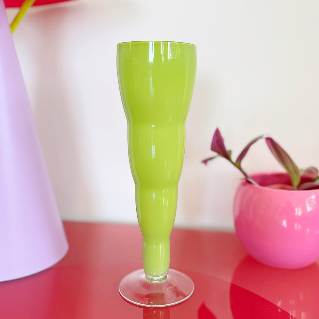 Vase ondulé vintage vert anis