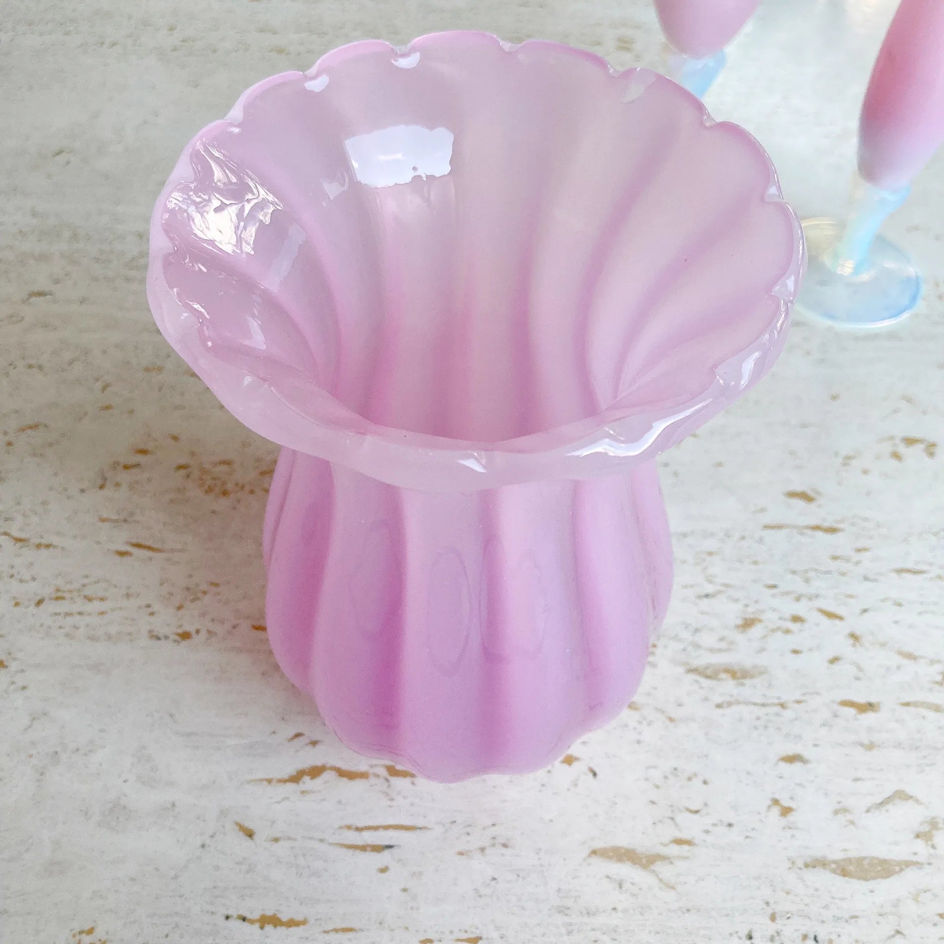 Vase rose corolle - Club Barbara