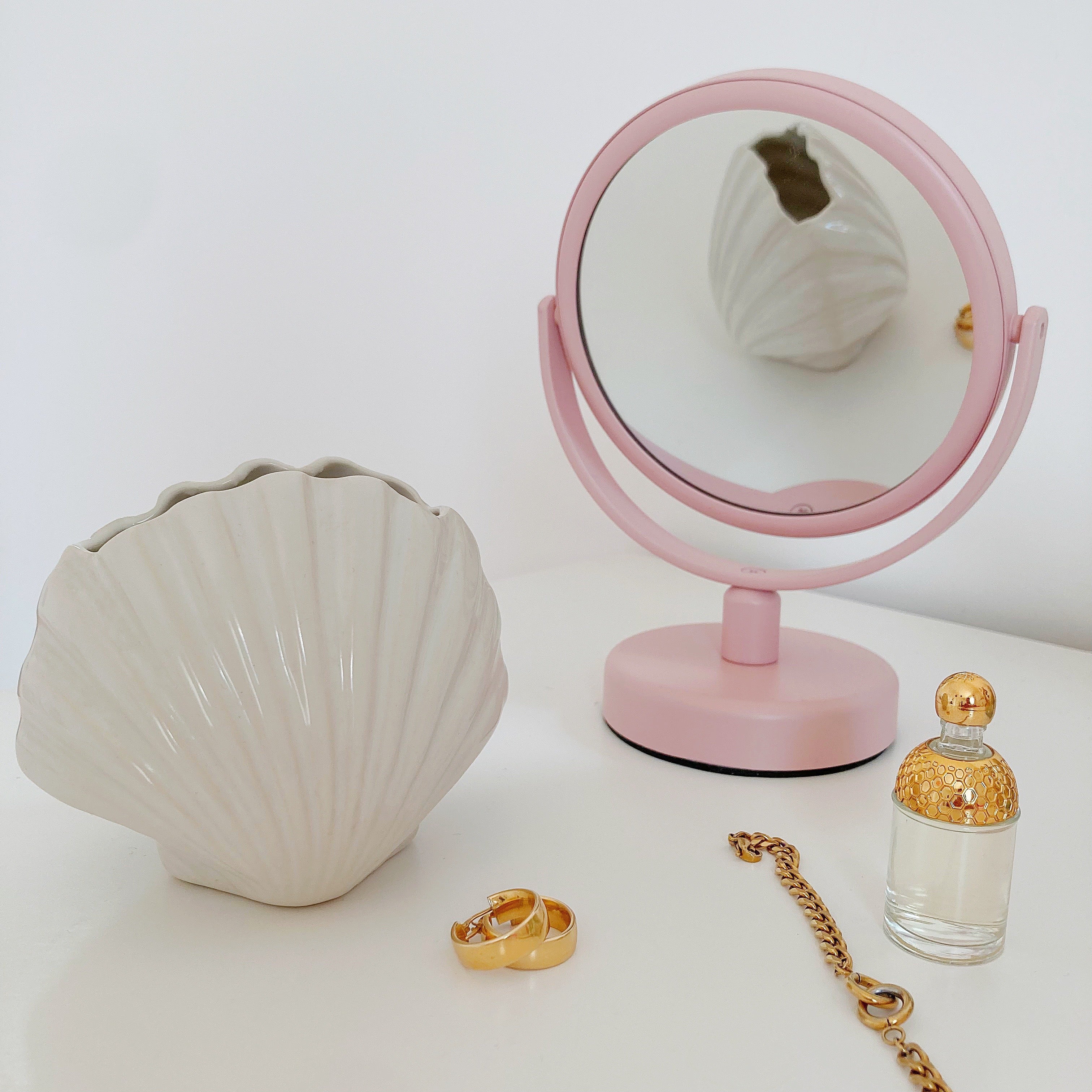 Petit vase coquillage blanc