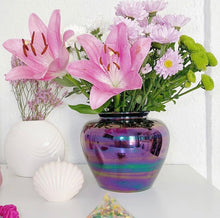 Charger l&#39;image dans la galerie, vase annees 80 iridescent petrole
