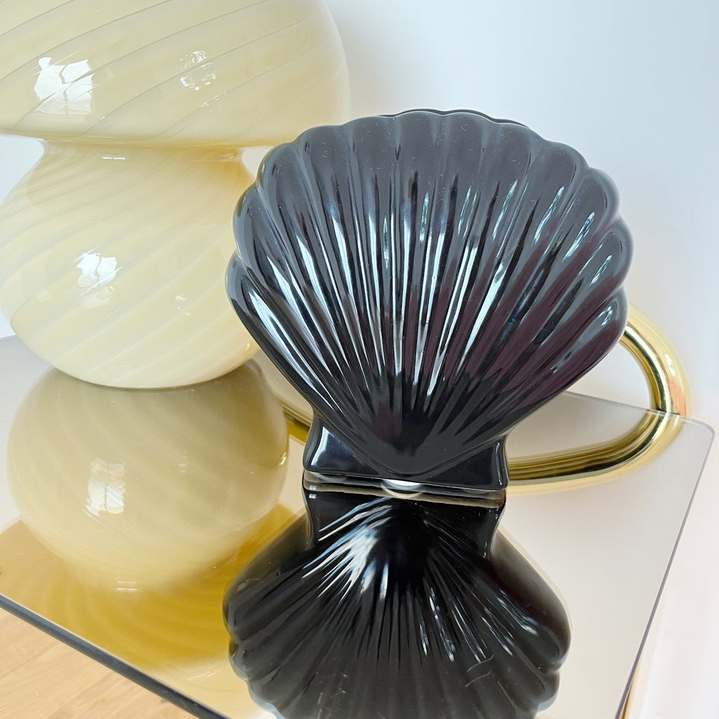 Vase coquillage noir 80’s