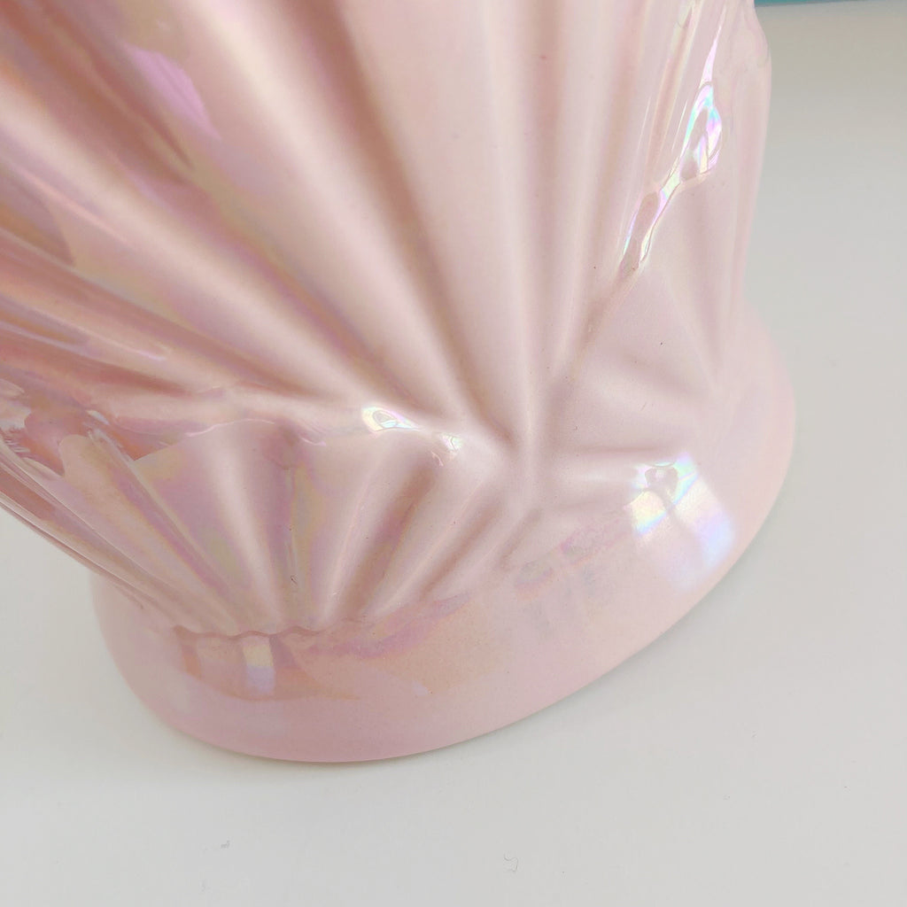 Vase coquillage rose iridescent