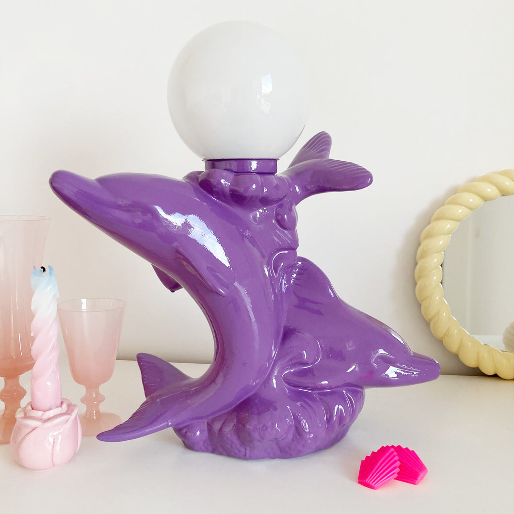 Lampe dauphins 80’s violette