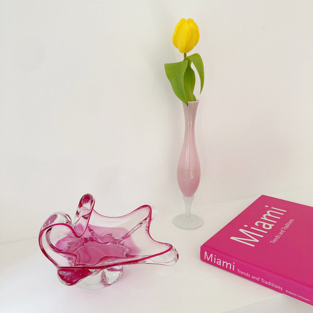 coupe en verre soufflé rose style Murano