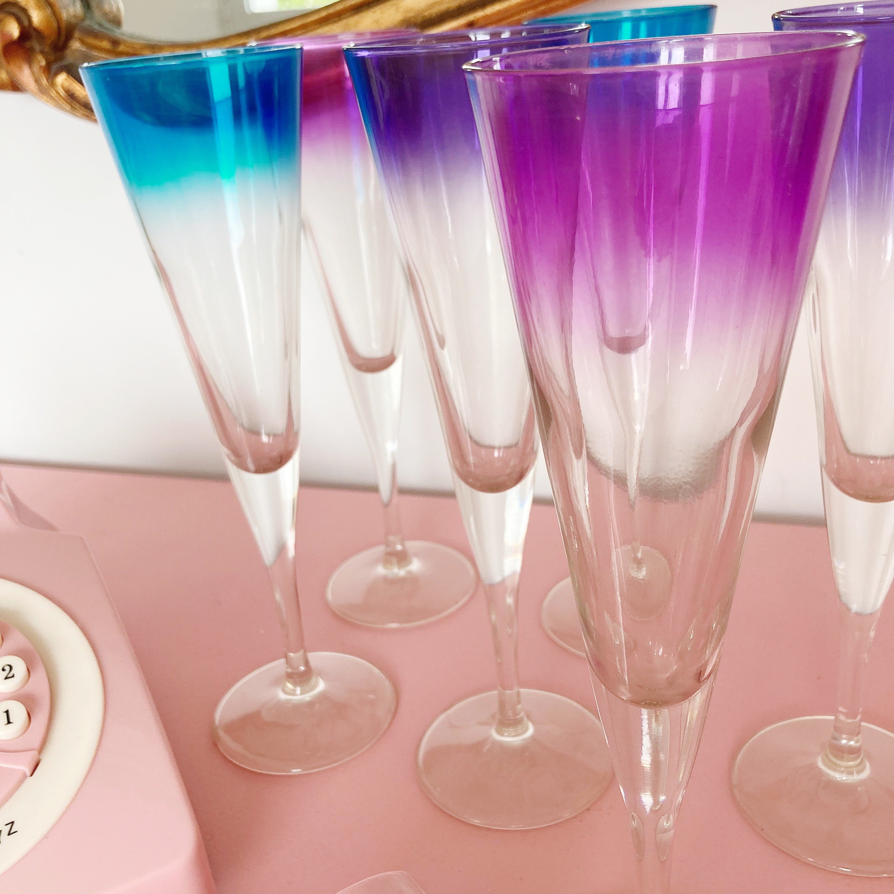 Flutes à champagne colorées