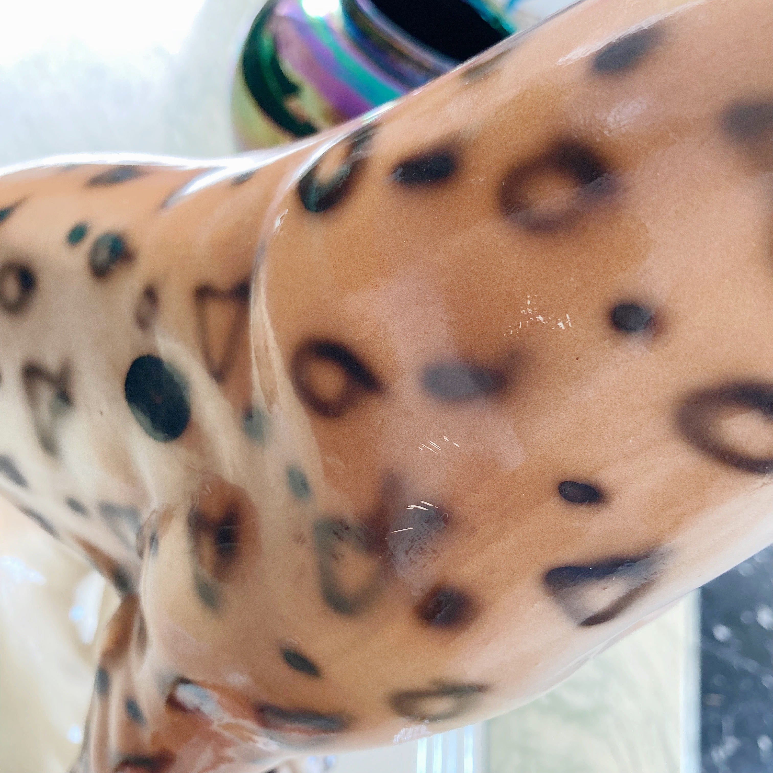 Statue leopard en céramique