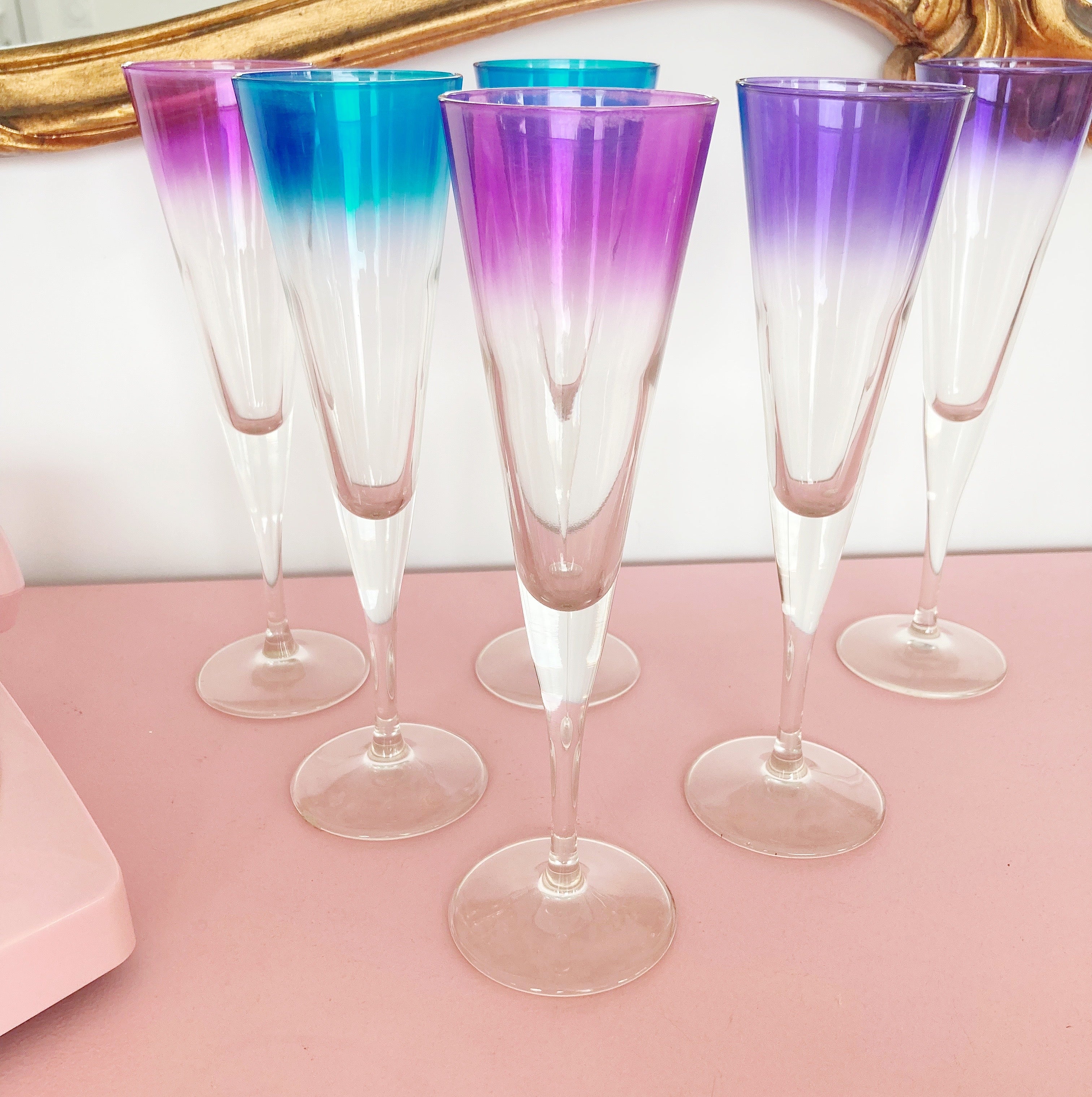 Flutes à champagne colorées