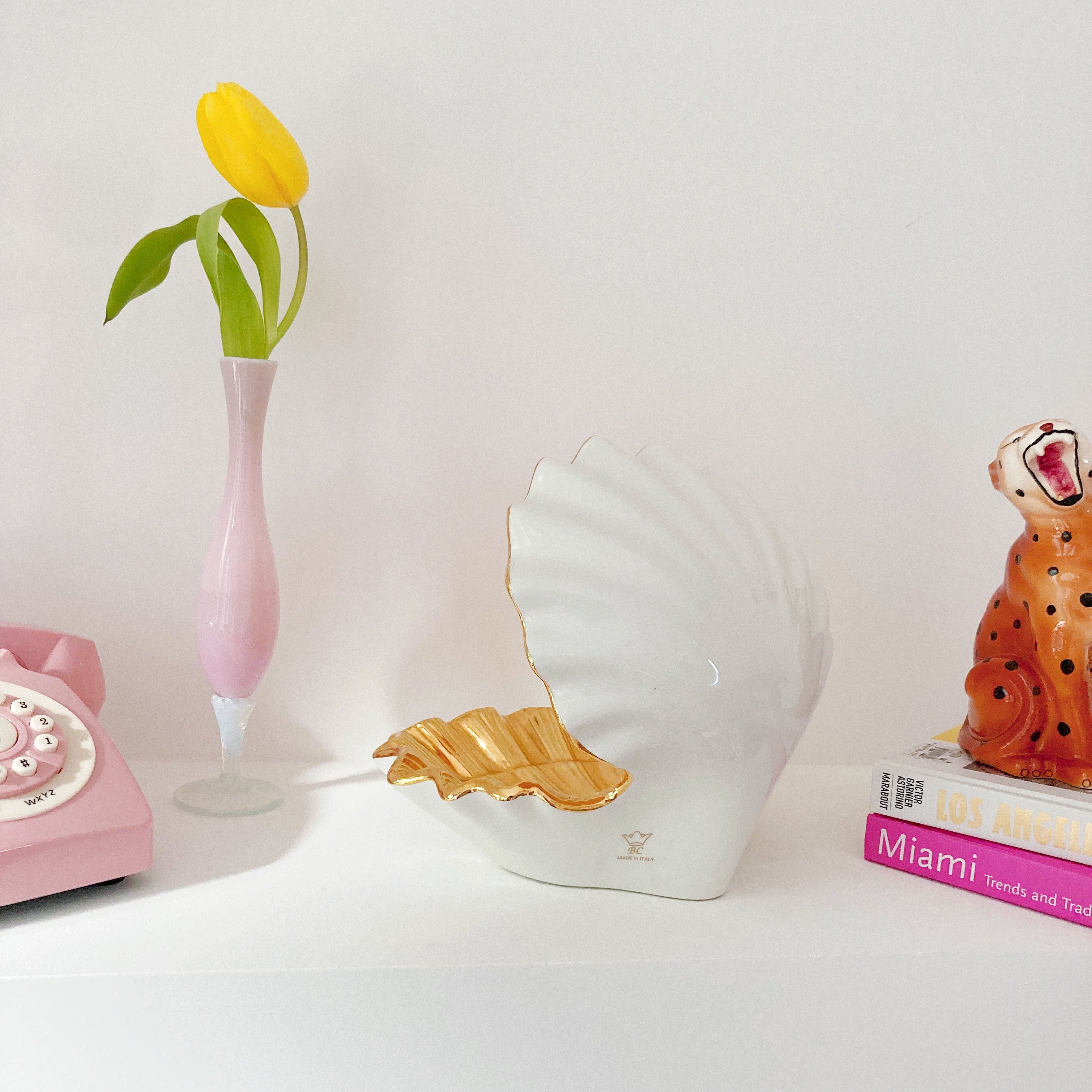 Grande coupe coquillage en céramique blanche