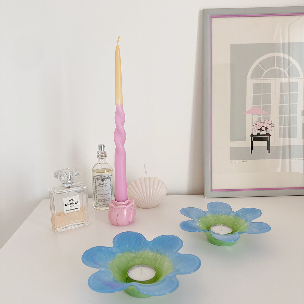 Flower candle holder