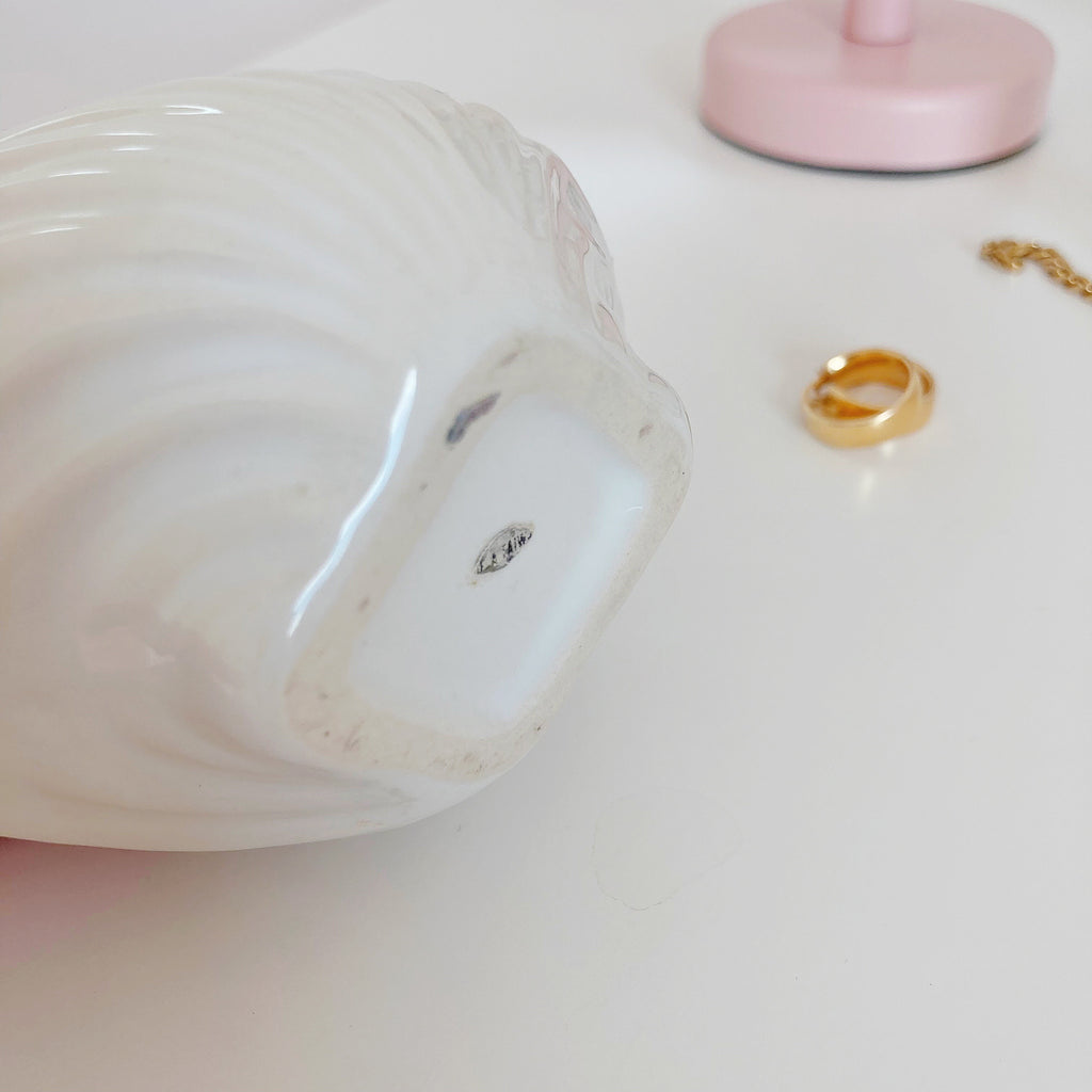 Petit vase coquillage blanc