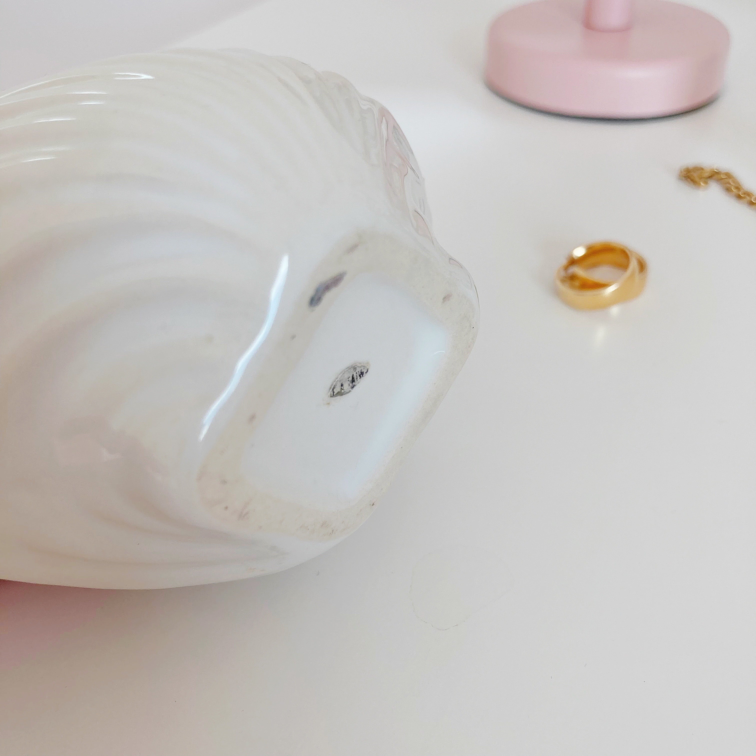 Petit vase coquillage blanc