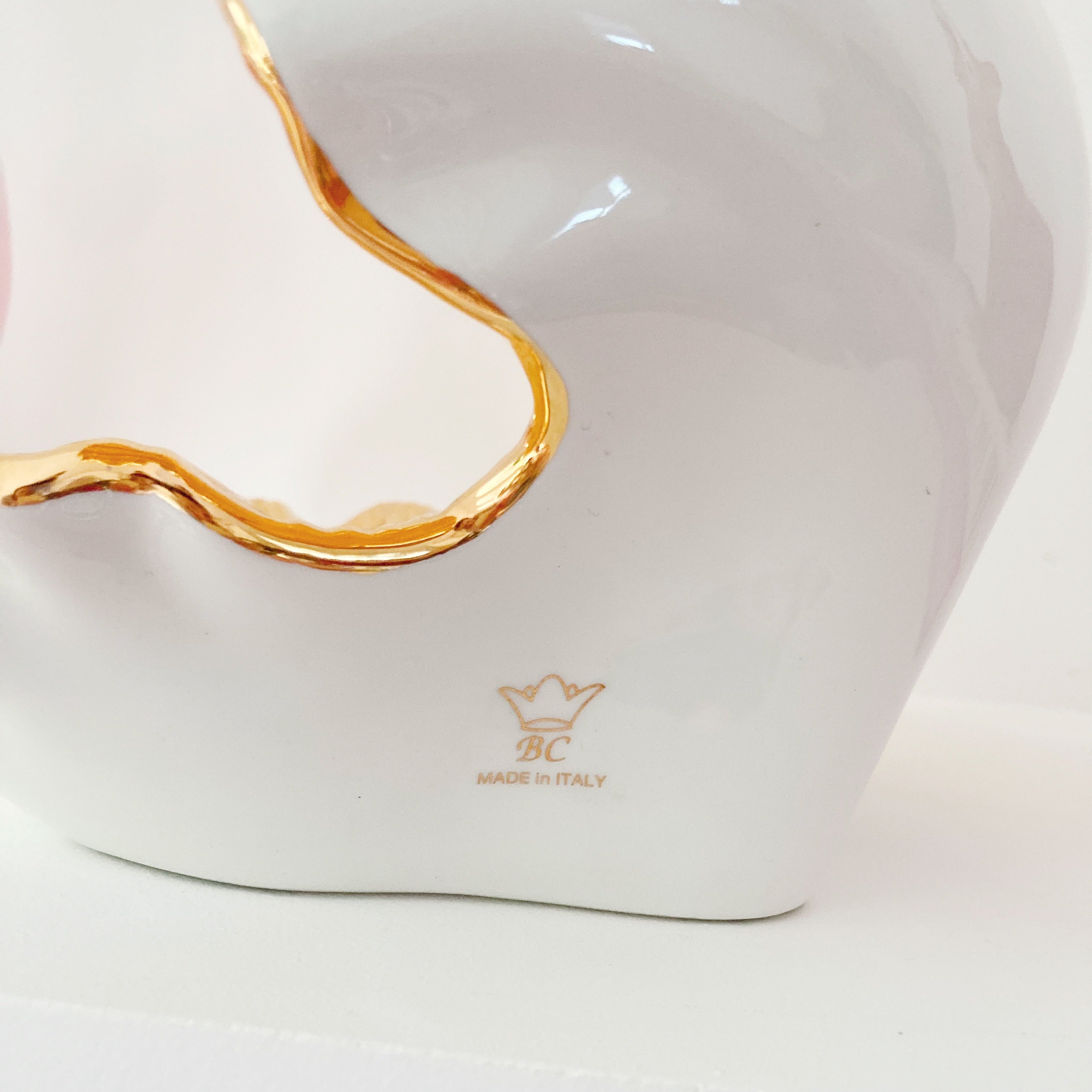 Grande coupe coquillage en céramique blanche