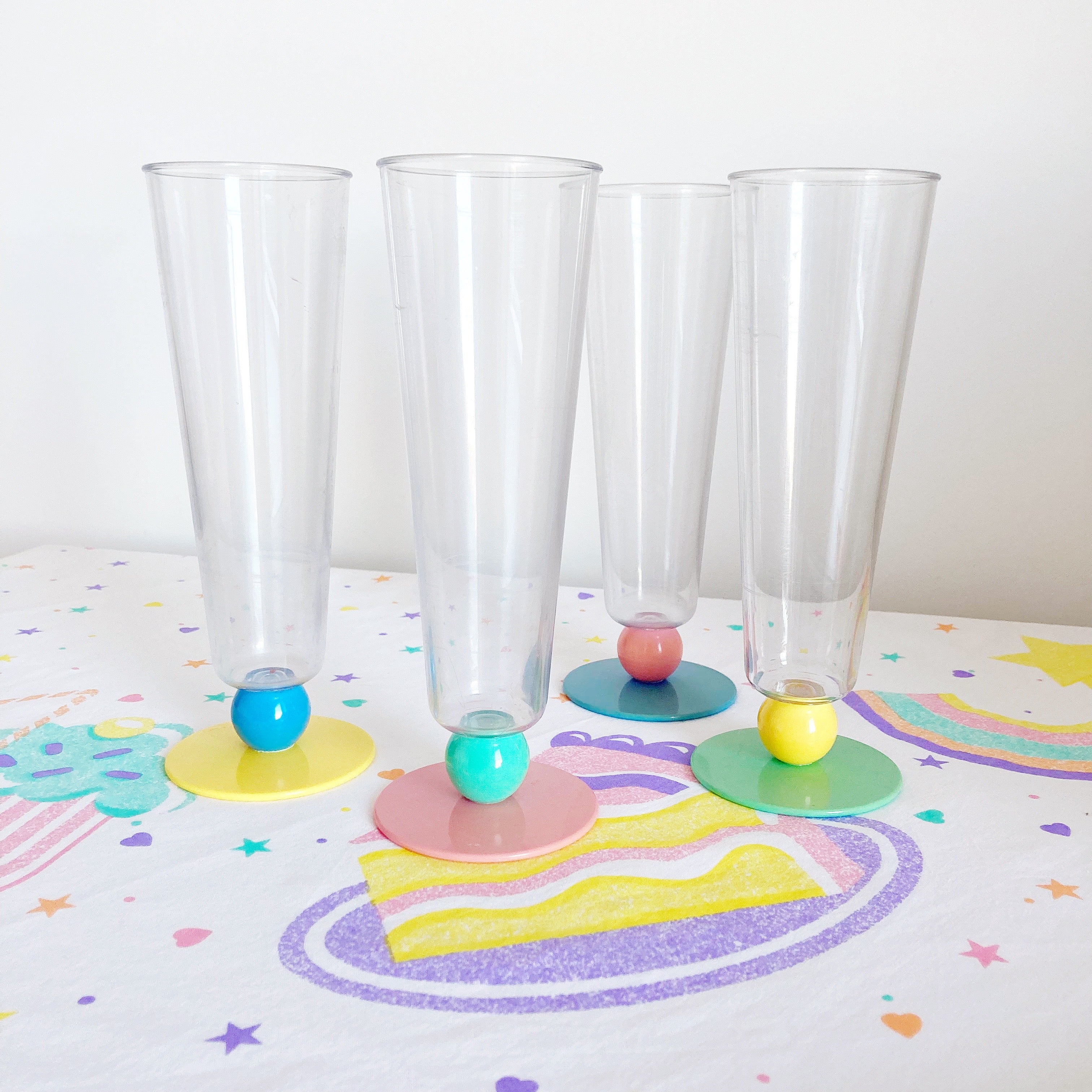 coupes déco années 80 pastel