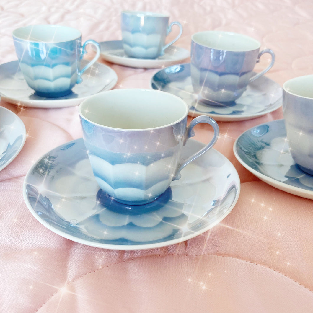 Ensemble de tasses en porcelaine nuage