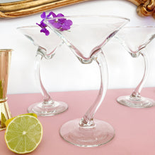 Charger l&#39;image dans la galerie, Verres à cocktail années 80
